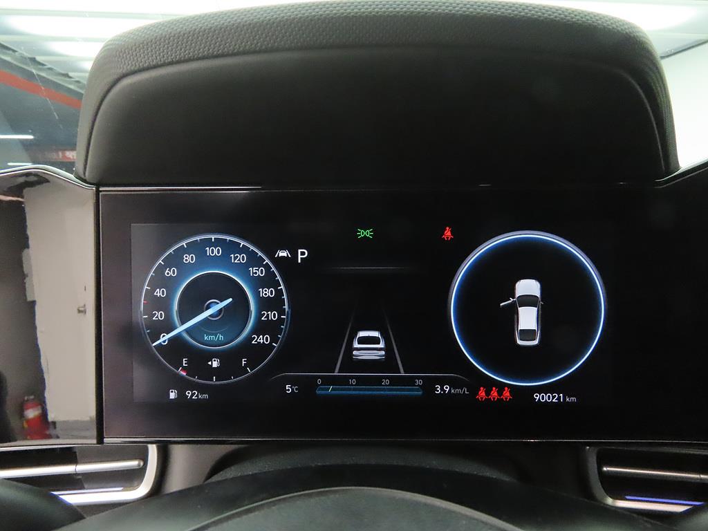 HYUNDAI Avante - Vista 8