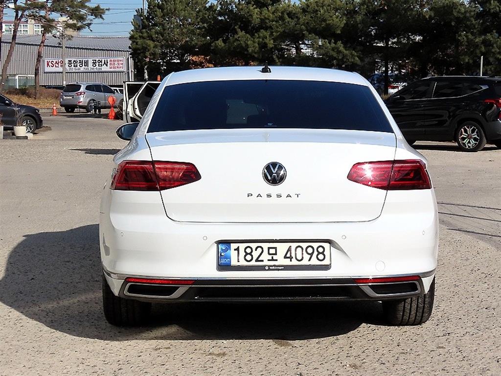 Volkswagen Passat - Vista 4