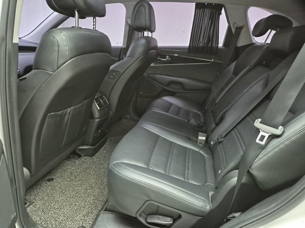 KIA Sorento - Vista 12