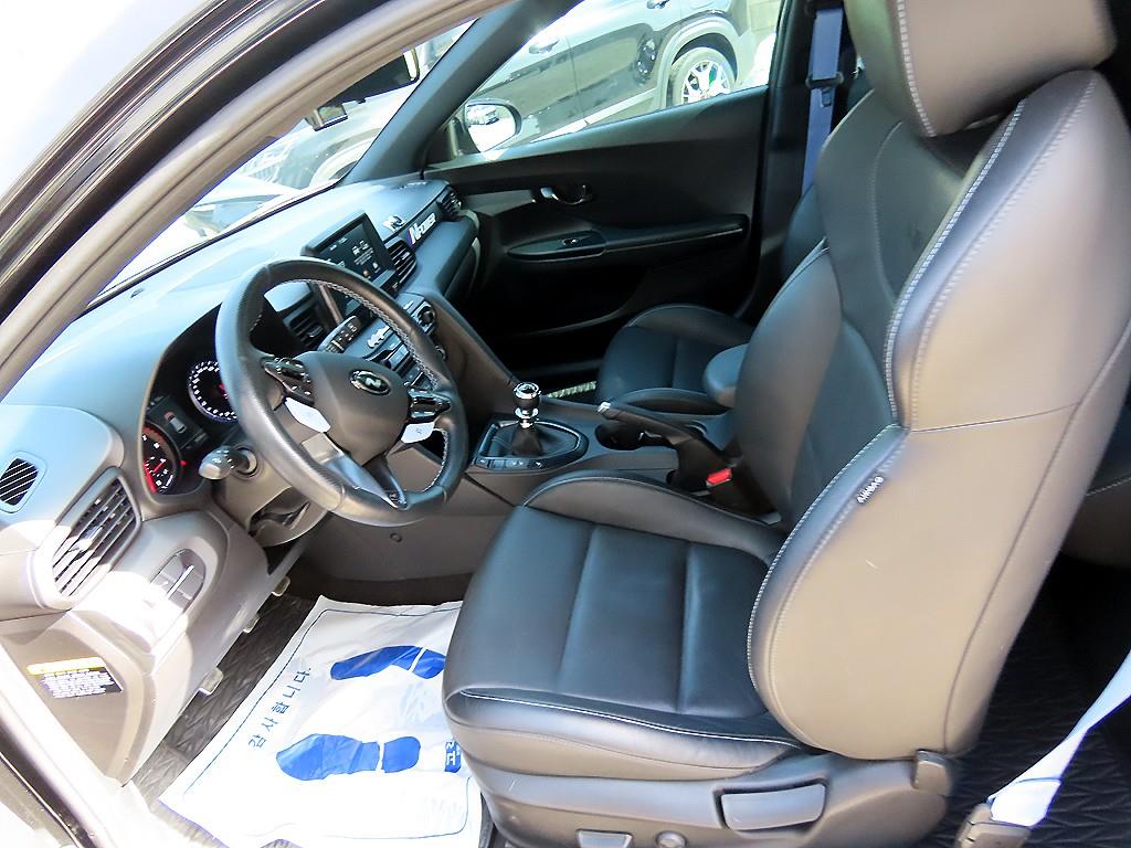 HYUNDAI Veloster - Vista 5