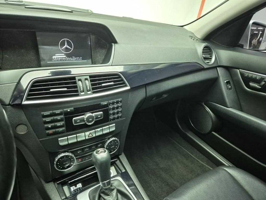 Mercedes Benz C Class - Vista 10
