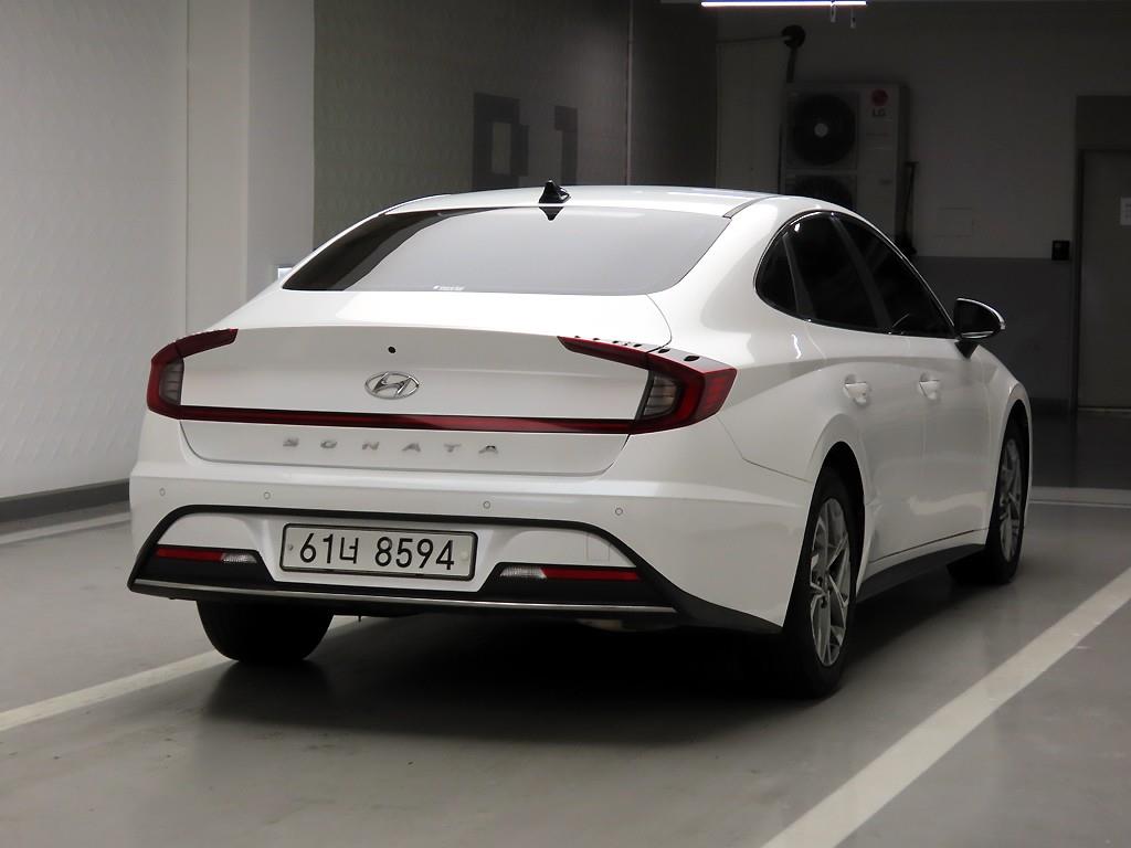 HYUNDAI Sonata - Vista 4