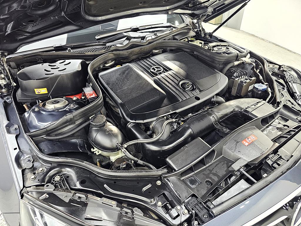 Mercedes Benz E class - Vista 6