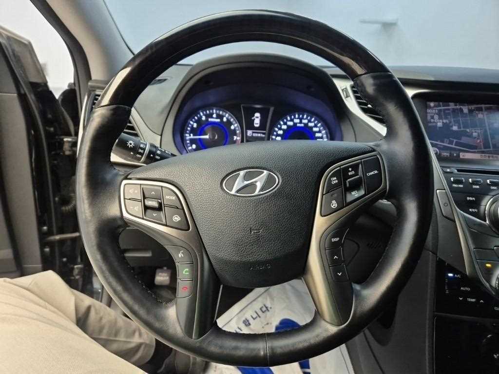 HYUNDAI Grandeur - Vista 9