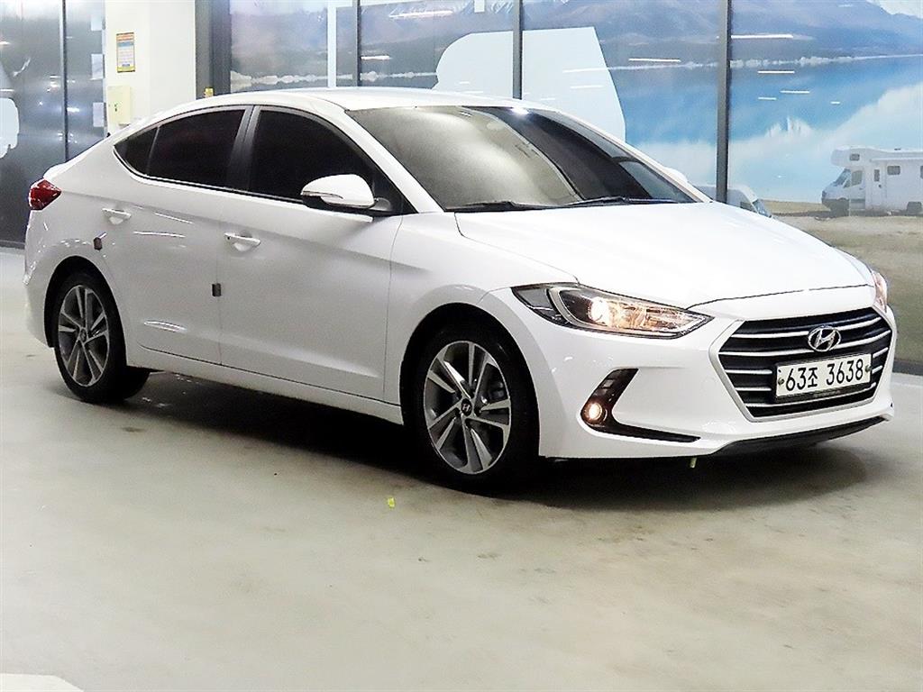 HYUNDAI Avante 2018 Blanco - Importación desde Corea - HF Imports Iquique - Foto 1
