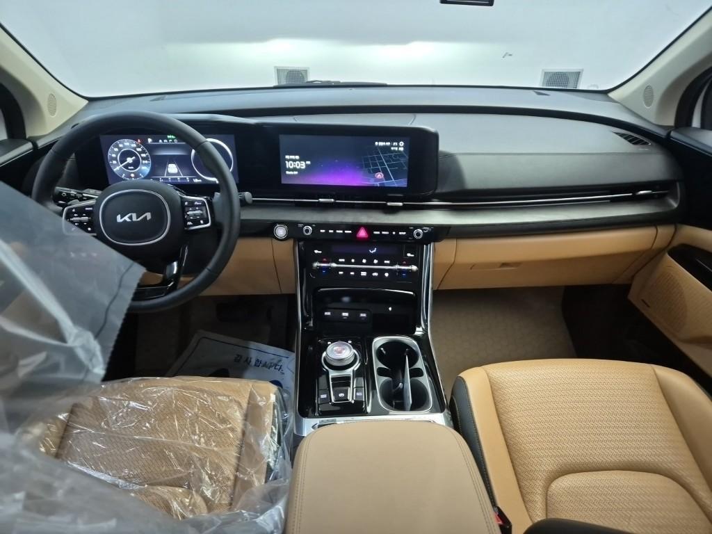 KIA Carnival - Vista 7