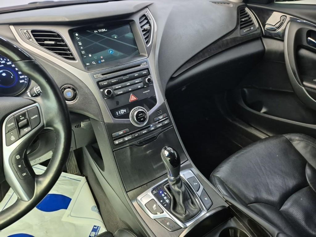 HYUNDAI Grandeur - Vista 10