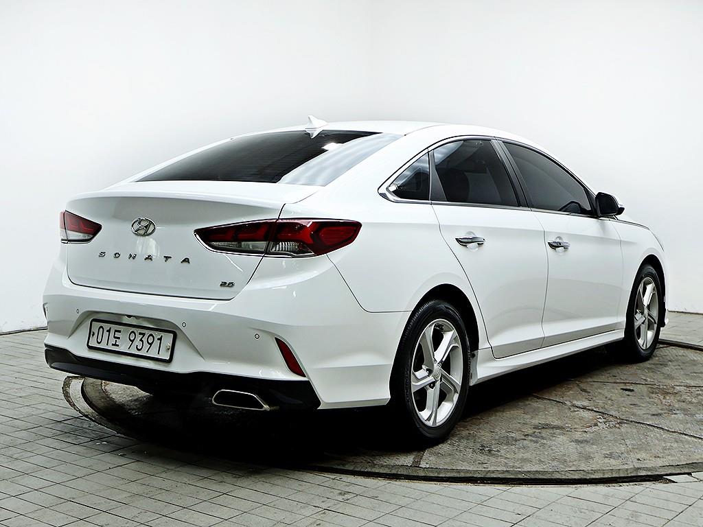 HYUNDAI Sonata - Vista 7