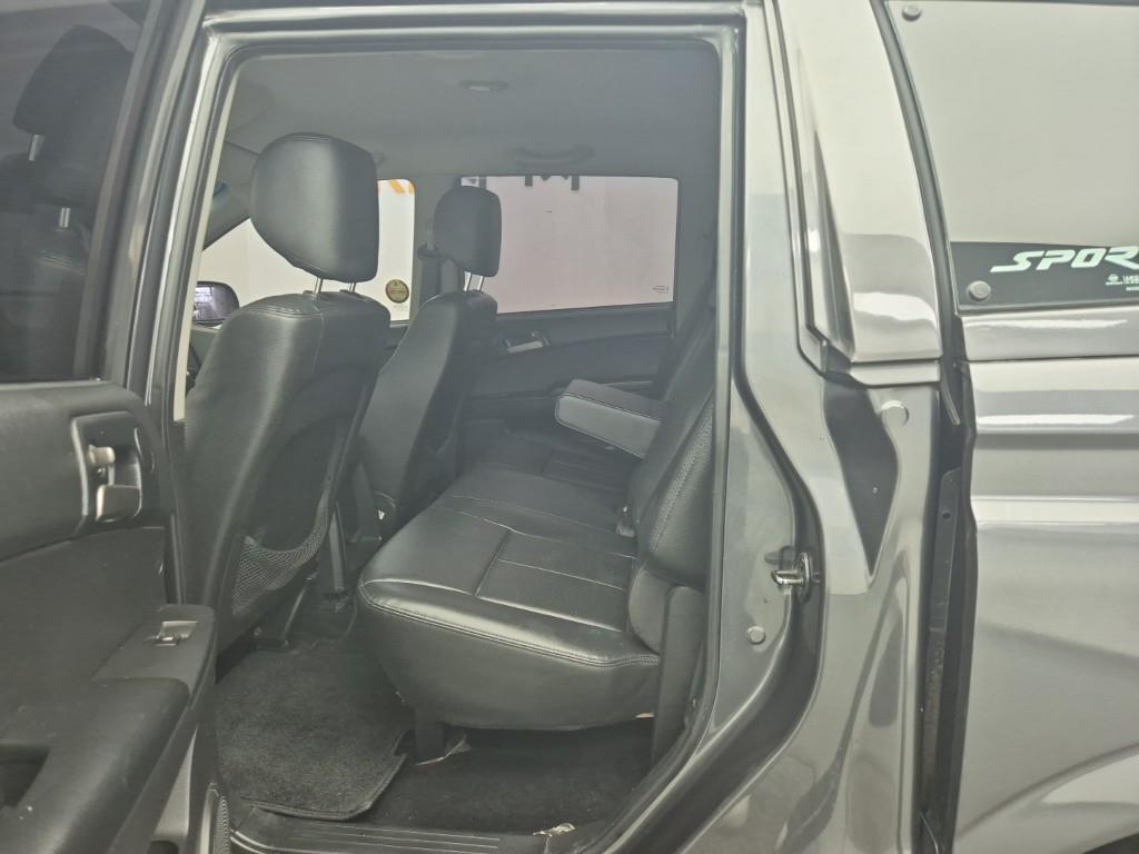 Ssangyong Korando - Vista 12