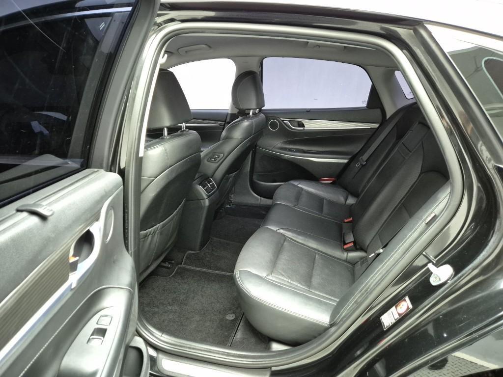 HYUNDAI Grandeur - Vista 12