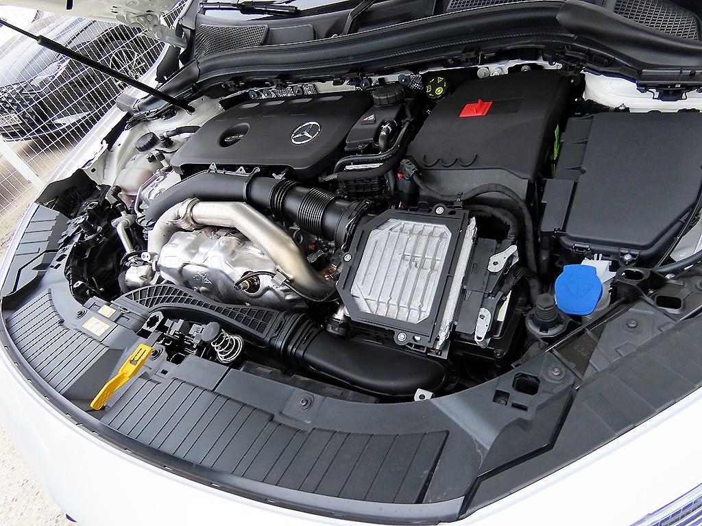 Mercedes Benz GLA Class 2024 Blanco - Importación desde Corea - HF Imports Iquique - Foto 19