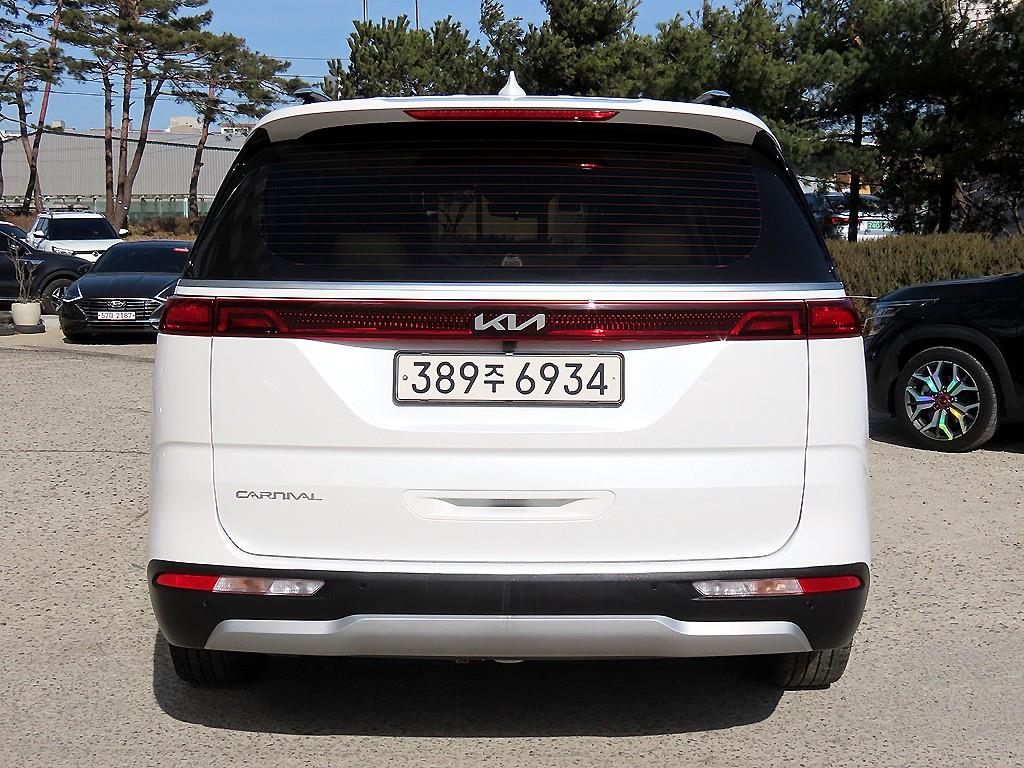 KIA Carnival - Vista 4
