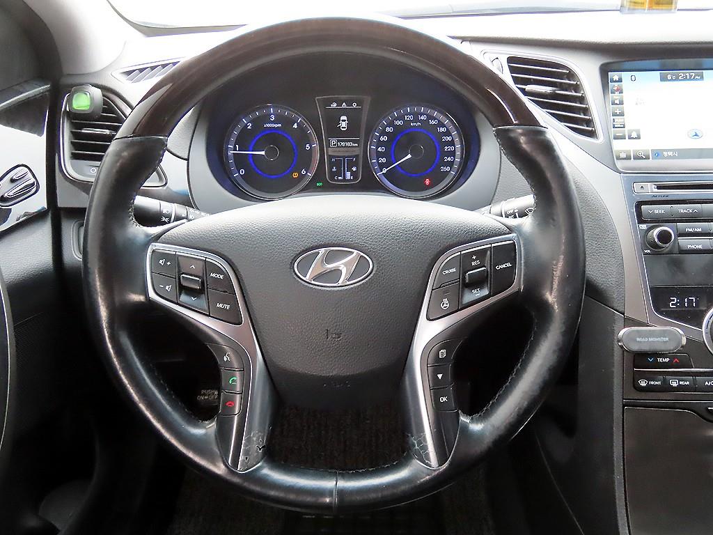 HYUNDAI Grandeur - Vista 7