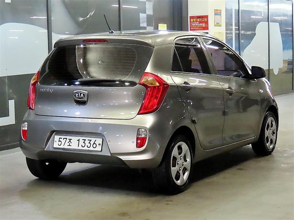 KIA Morning - Vista 4