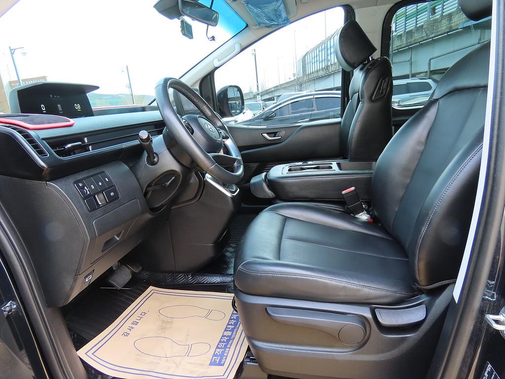 HYUNDAI Staria - Vista 8