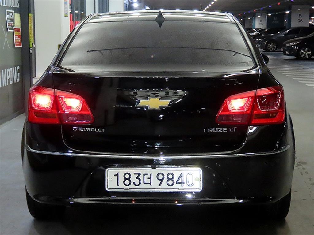 Chevrolet Cruise - Vista 6