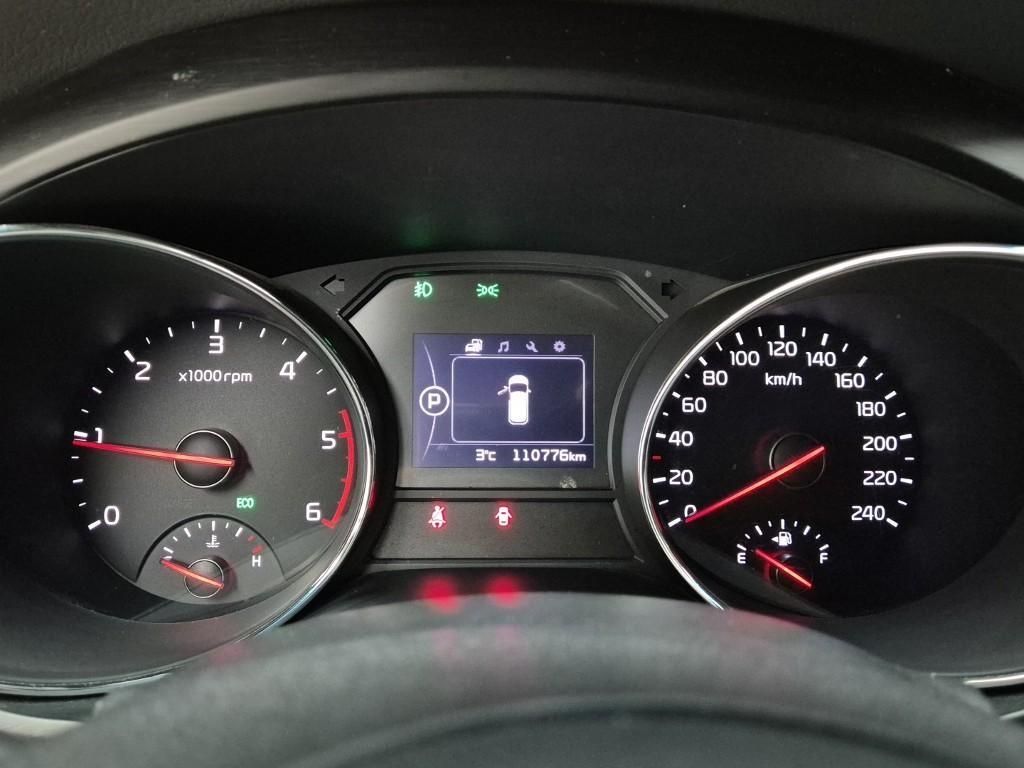 KIA Carnival - Vista 6