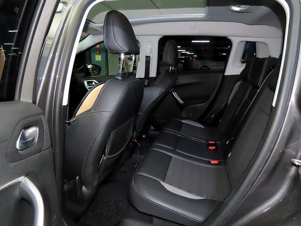 Peugeot 2008 - Vista 7