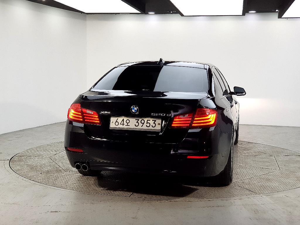 BMW 5 Series - Vista 3