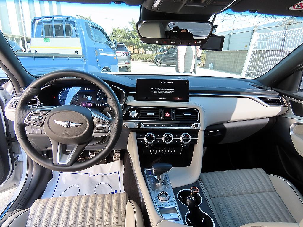 Genesis G70 - Vista 7