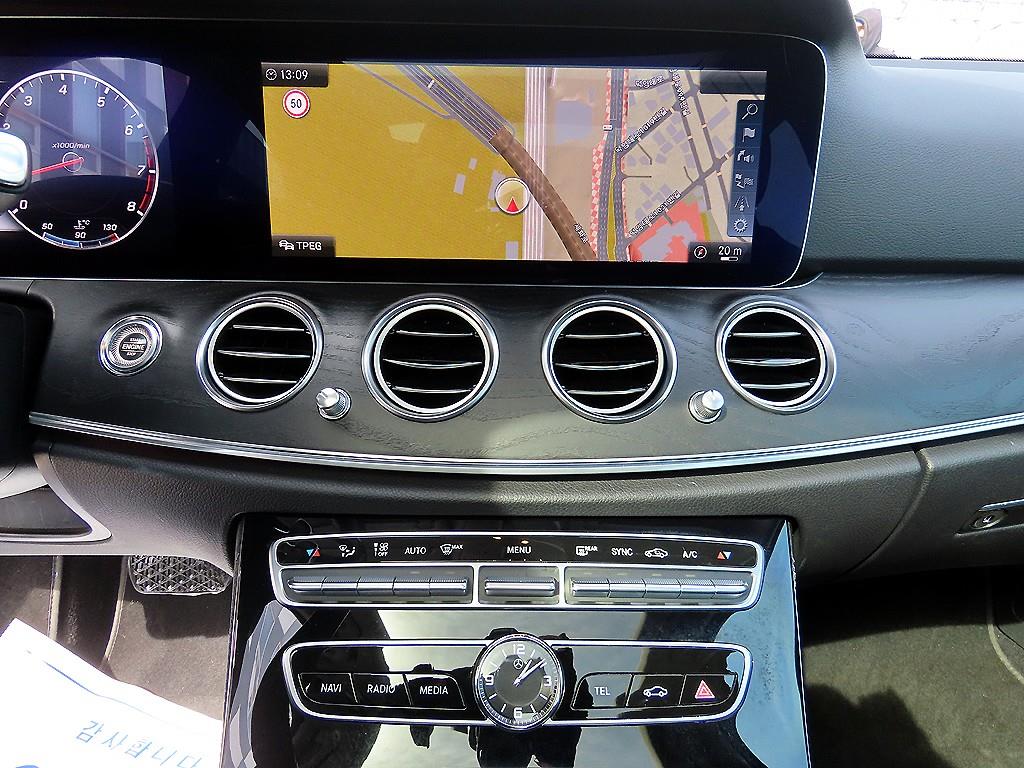 Mercedes Benz E class 2017 Negro - Importación desde Corea - HF Imports Iquique - Foto 13