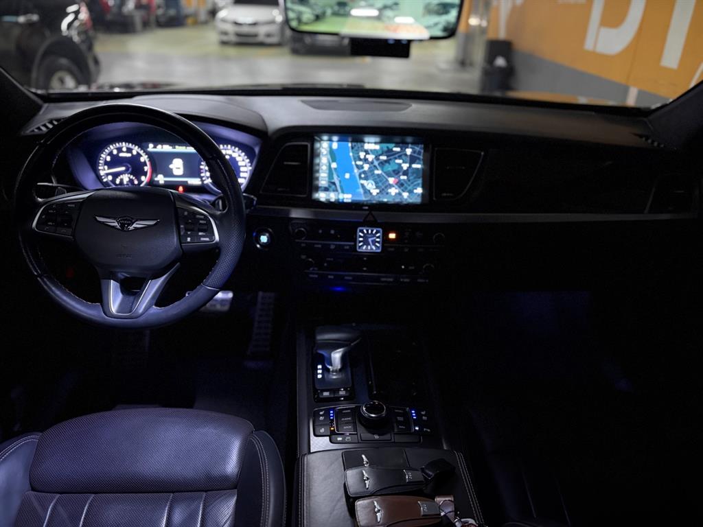 Genesis G80 - Vista 6