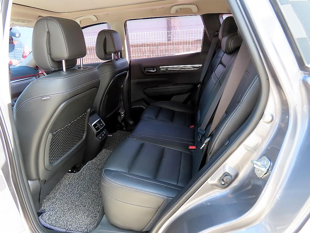 SAMSUNG QM6 - Vista 6