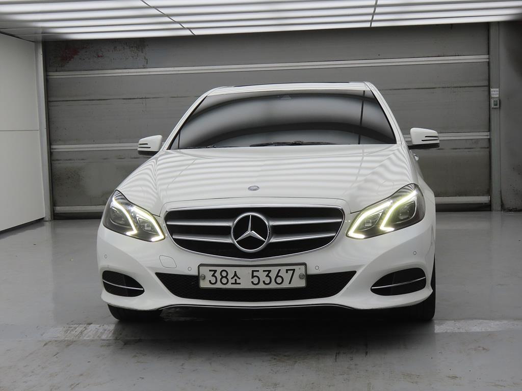 Mercedes Benz E class - Vista 2