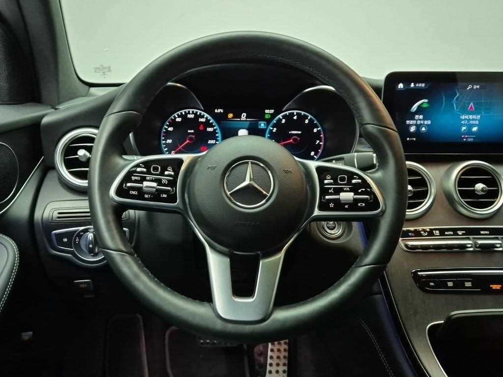 Mercedes Benz GLC Class - Vista 9