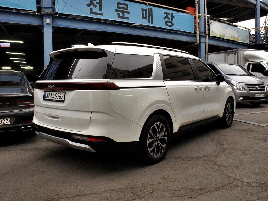 KIA Carnival - Vista 7