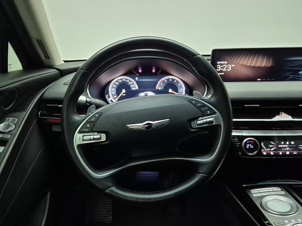 Genesis G80 - Vista 9