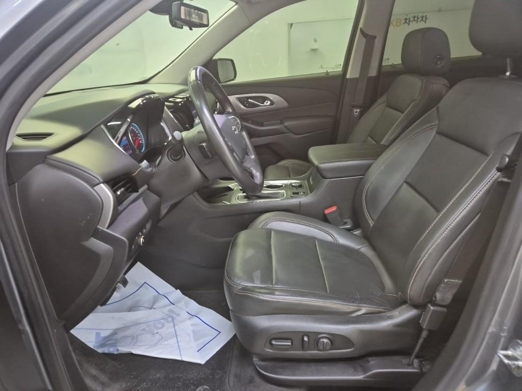 Chevrolet Travers - Vista 11