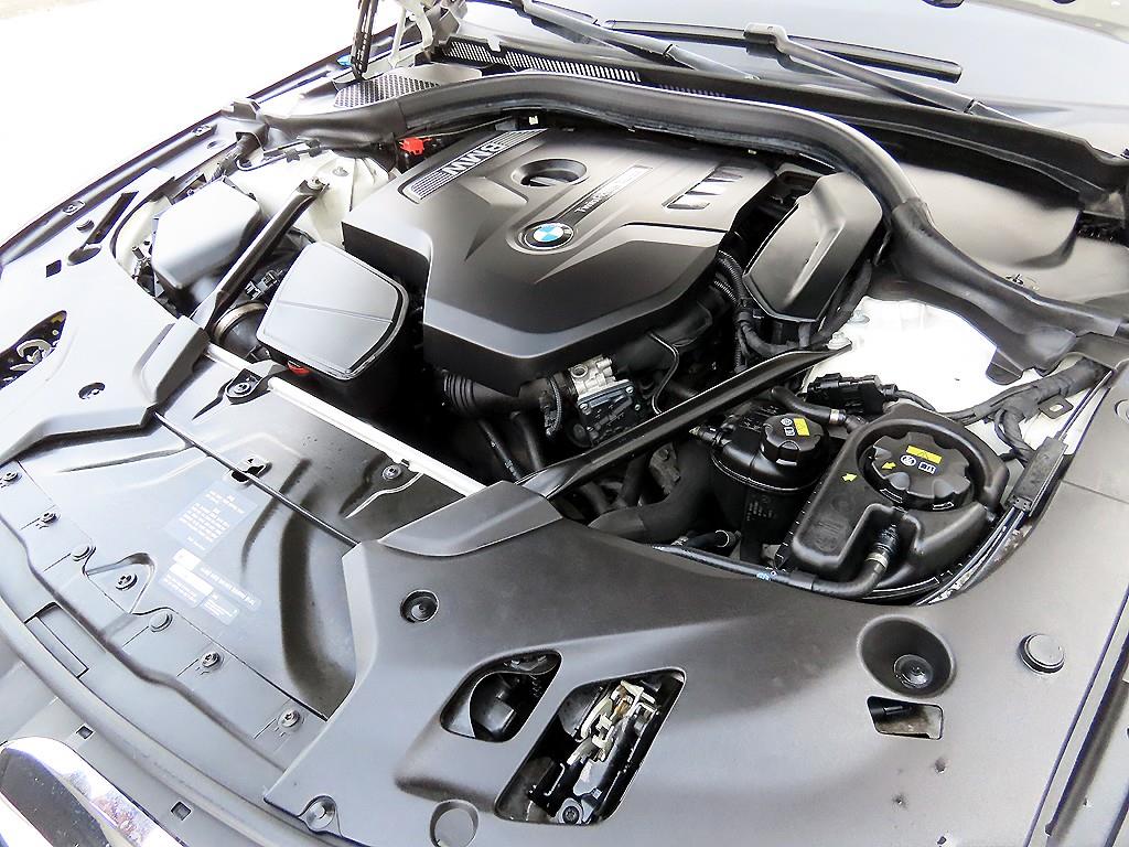 BMW 5 Series 2017 Blanco - Importación desde Corea - HF Imports Iquique - Foto 19