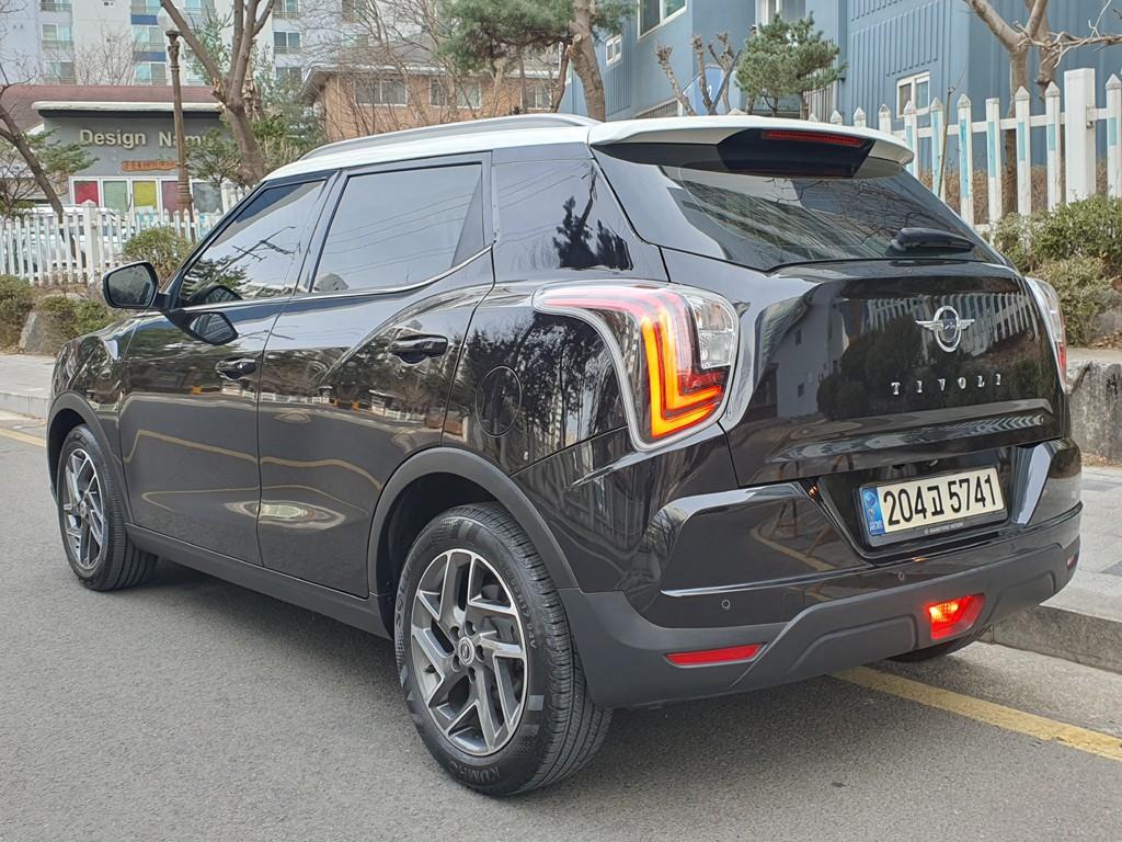 Ssangyong Tivoli - Vista 6