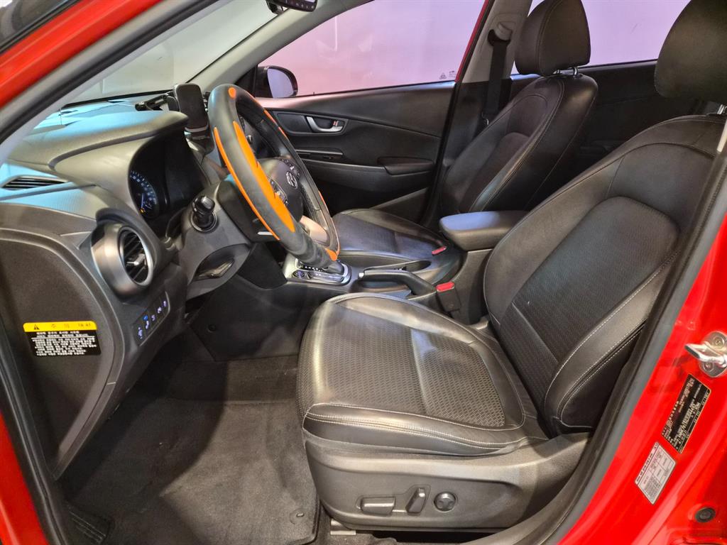 HYUNDAI Kona - Vista 10