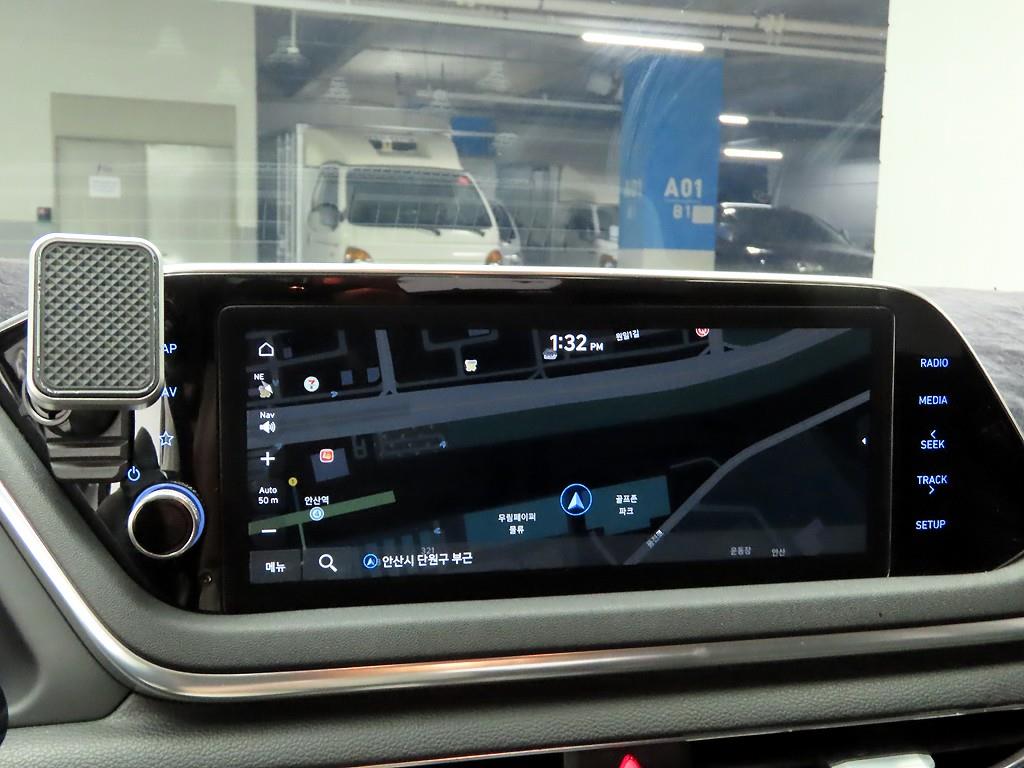 HYUNDAI Sonata - Vista 8