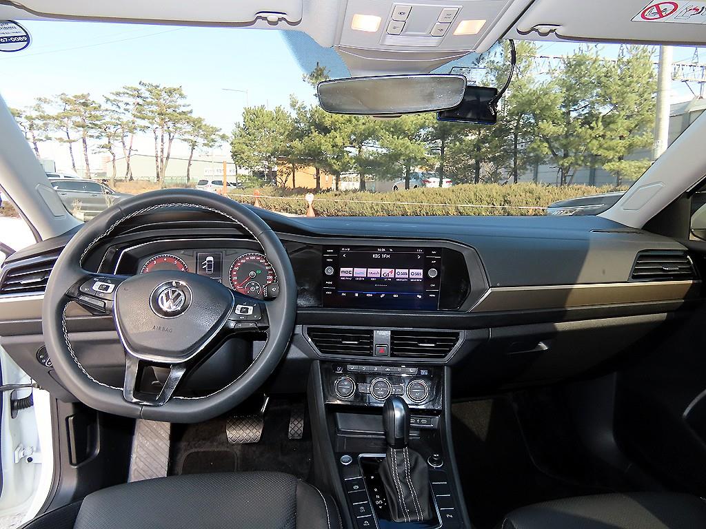 Volkswagen Jetta - Vista 7