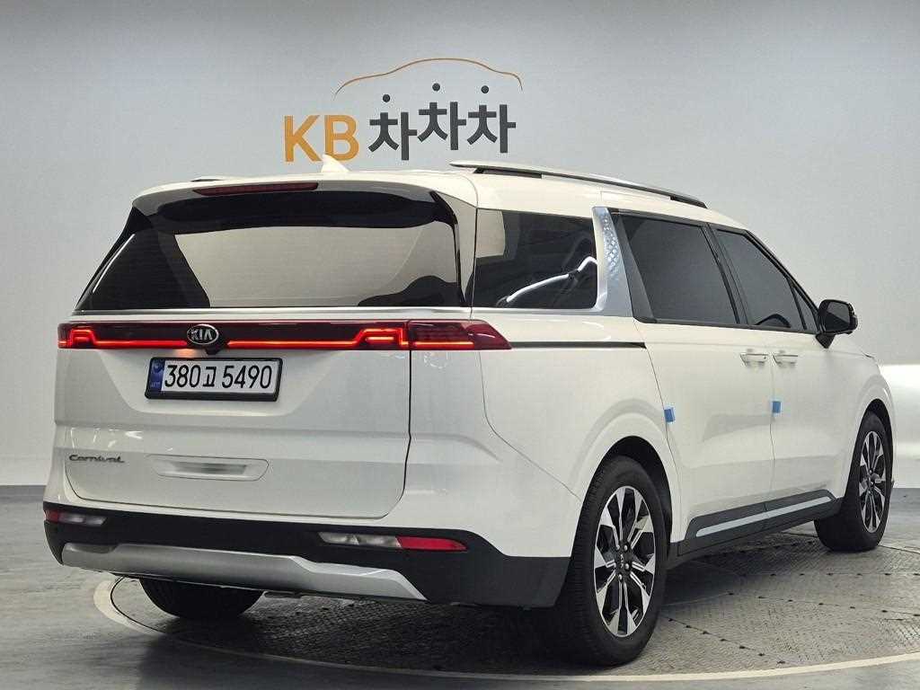 KIA Carnival - Vista 3