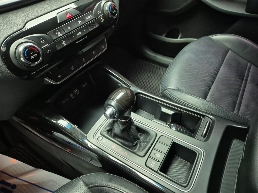 KIA Sorento - Vista 8