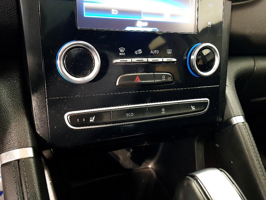 SAMSUNG QM6 - Vista 11