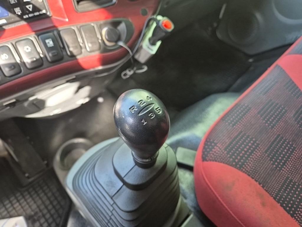 medium and large cargo truck - Vista 7