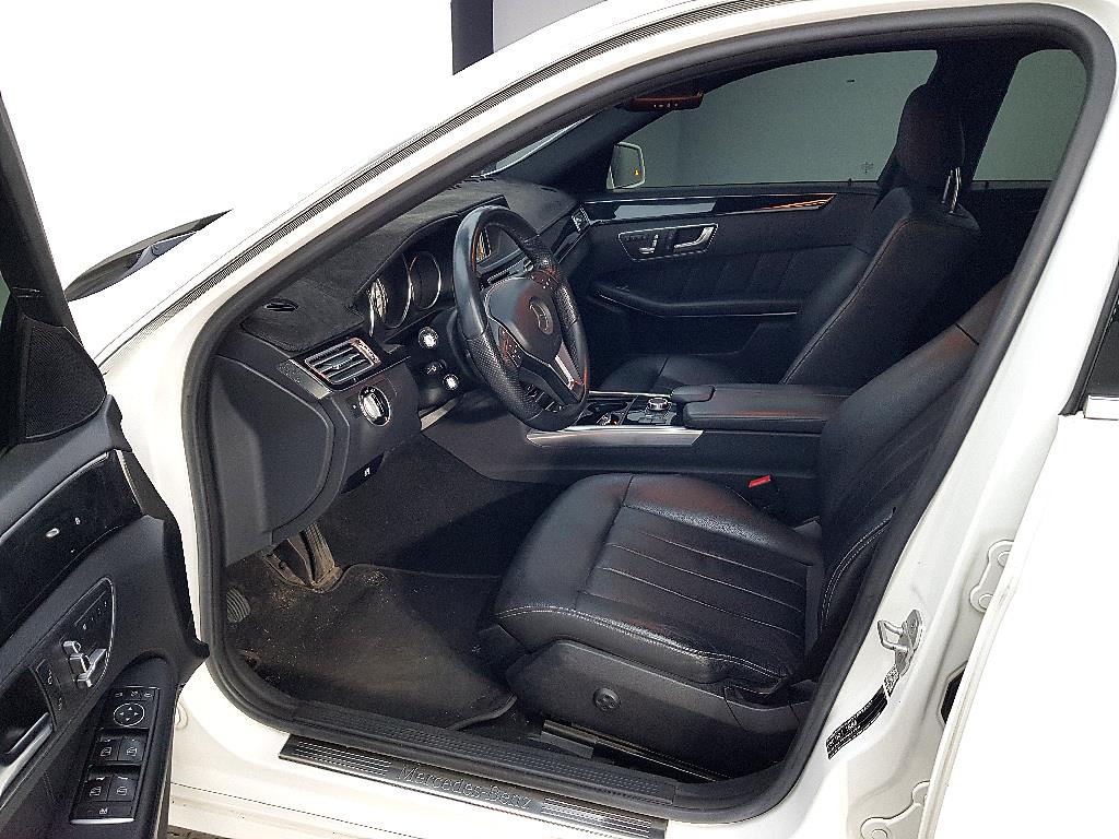 Mercedes Benz E class - Vista 8