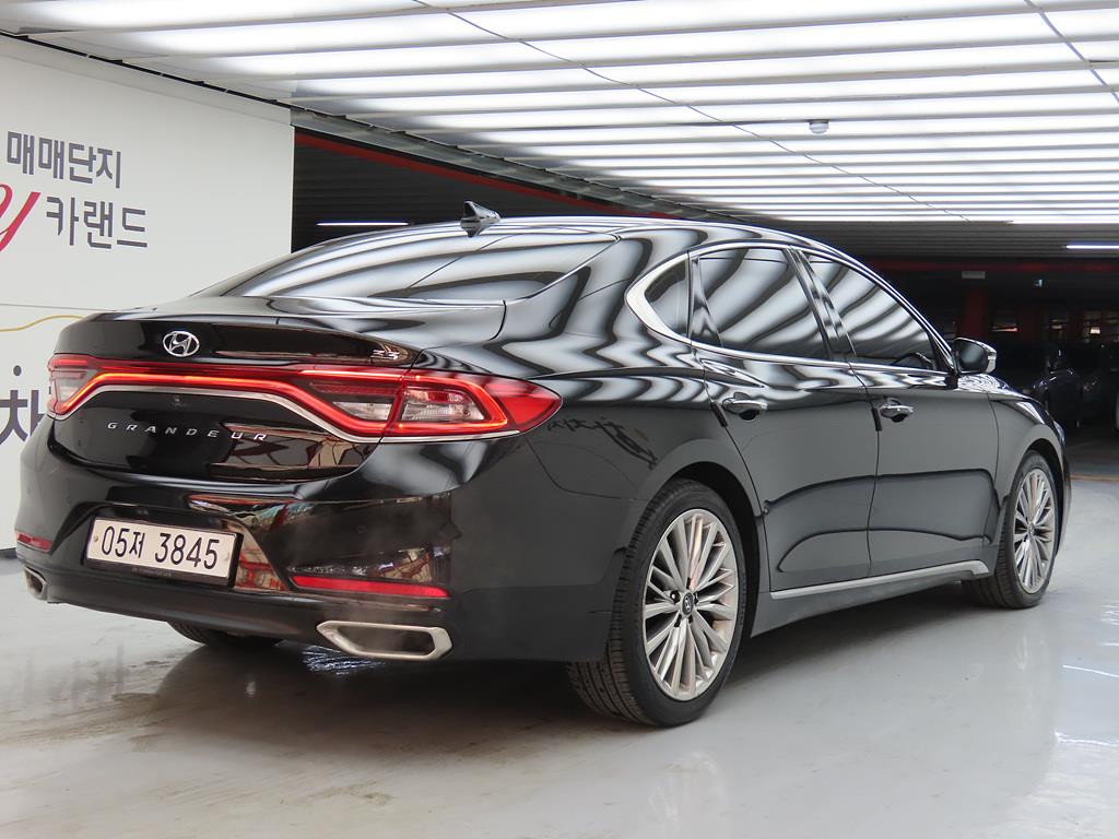 HYUNDAI Grandeur - Vista 4