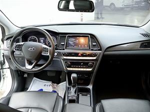 HYUNDAI Sonata - Vista 10