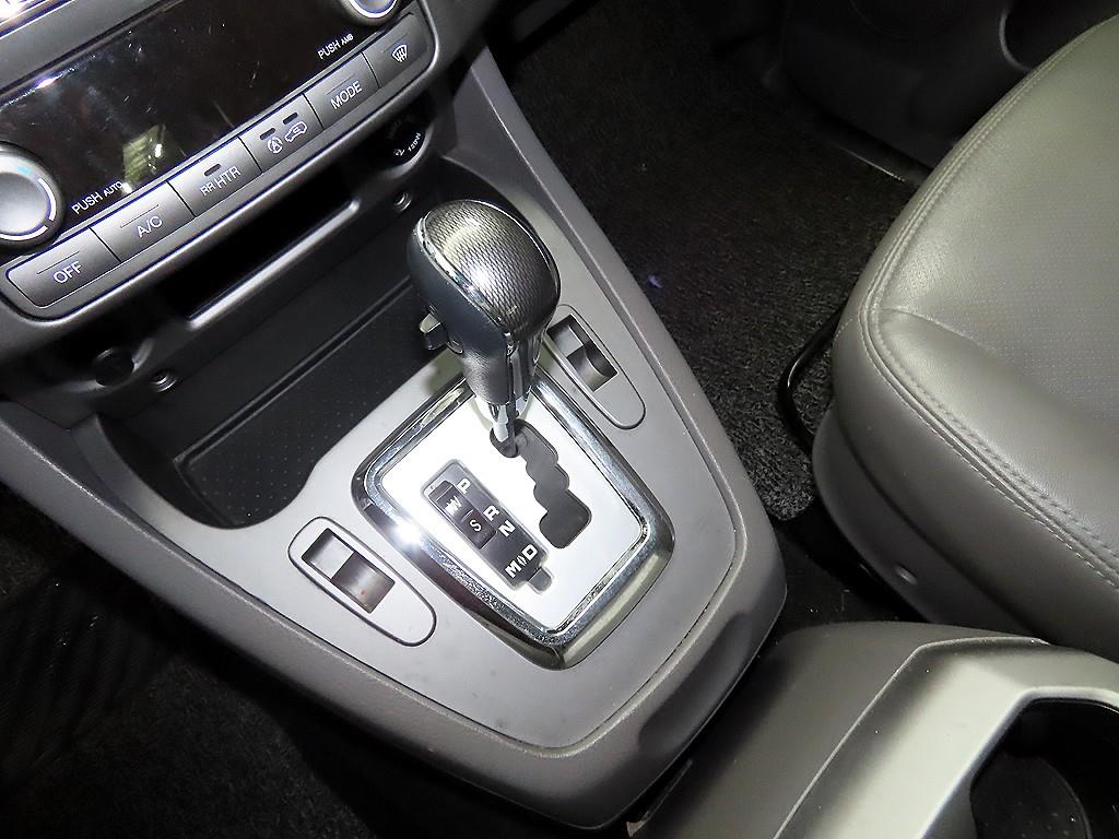 Ssangyong Korando - Vista 12