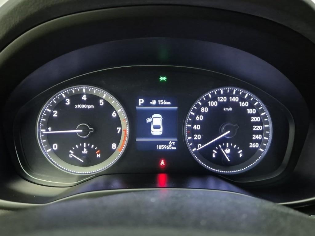 HYUNDAI Grandeur - Vista 6