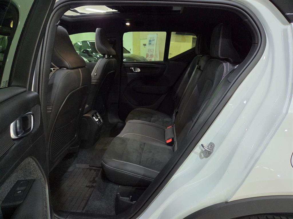 Volvo XC40 - Vista 7