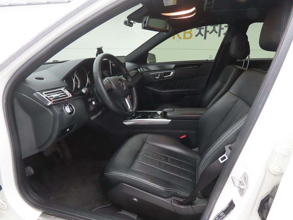 Mercedes Benz E class - Vista 5