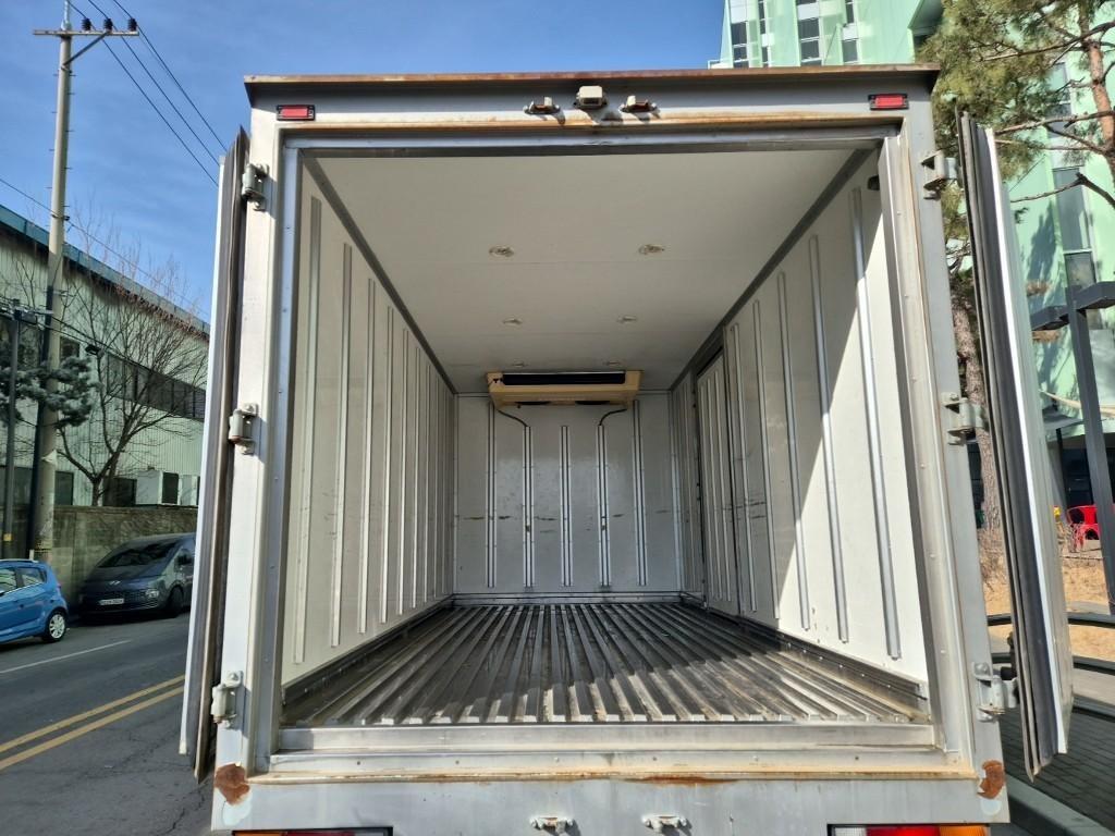 medium and large cargo truck 2014 Blanco - Importación desde Corea - HF Imports Iquique - Foto 15