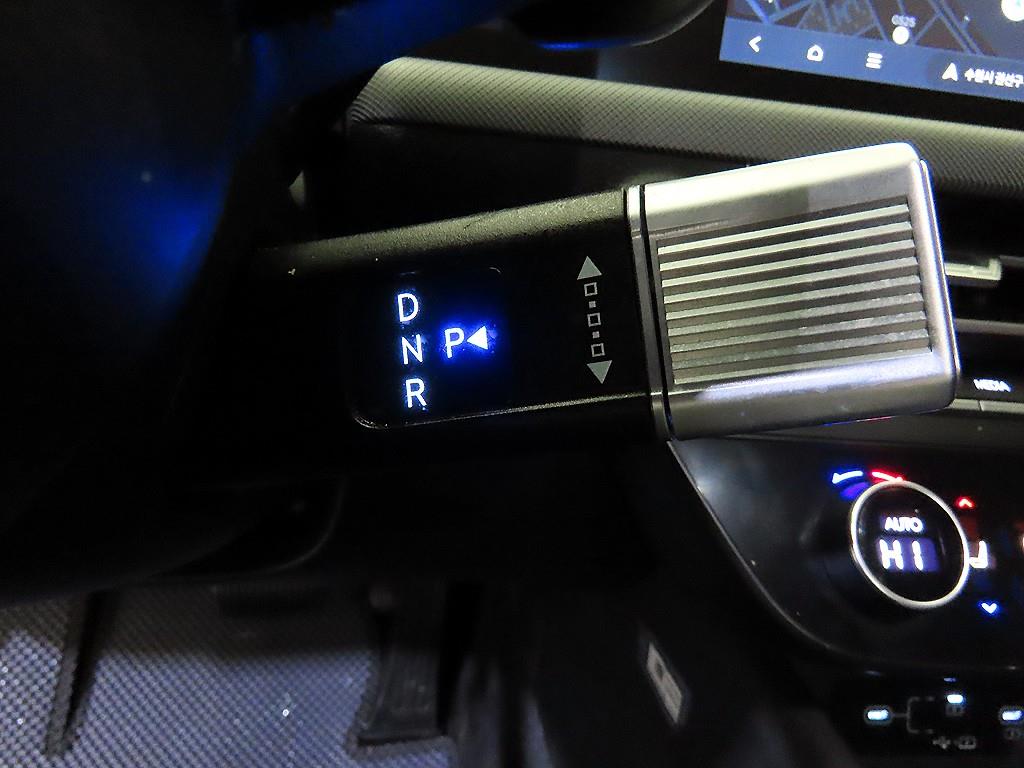 HYUNDAI Sonata - Vista 12